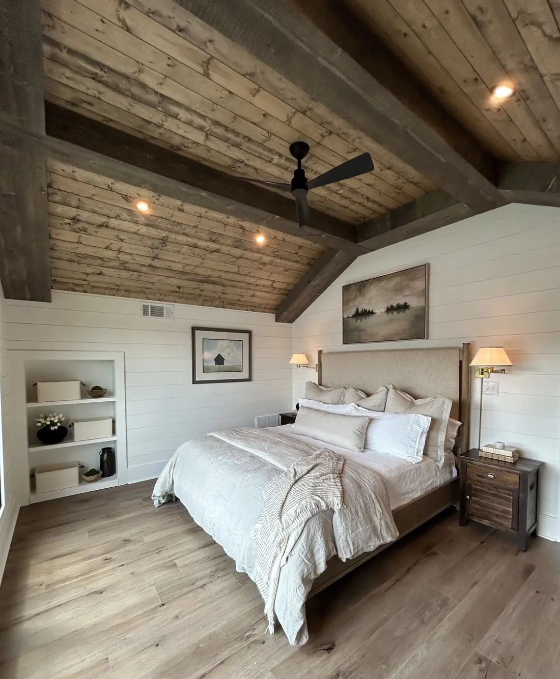 Red Barn king bedroom with lake view